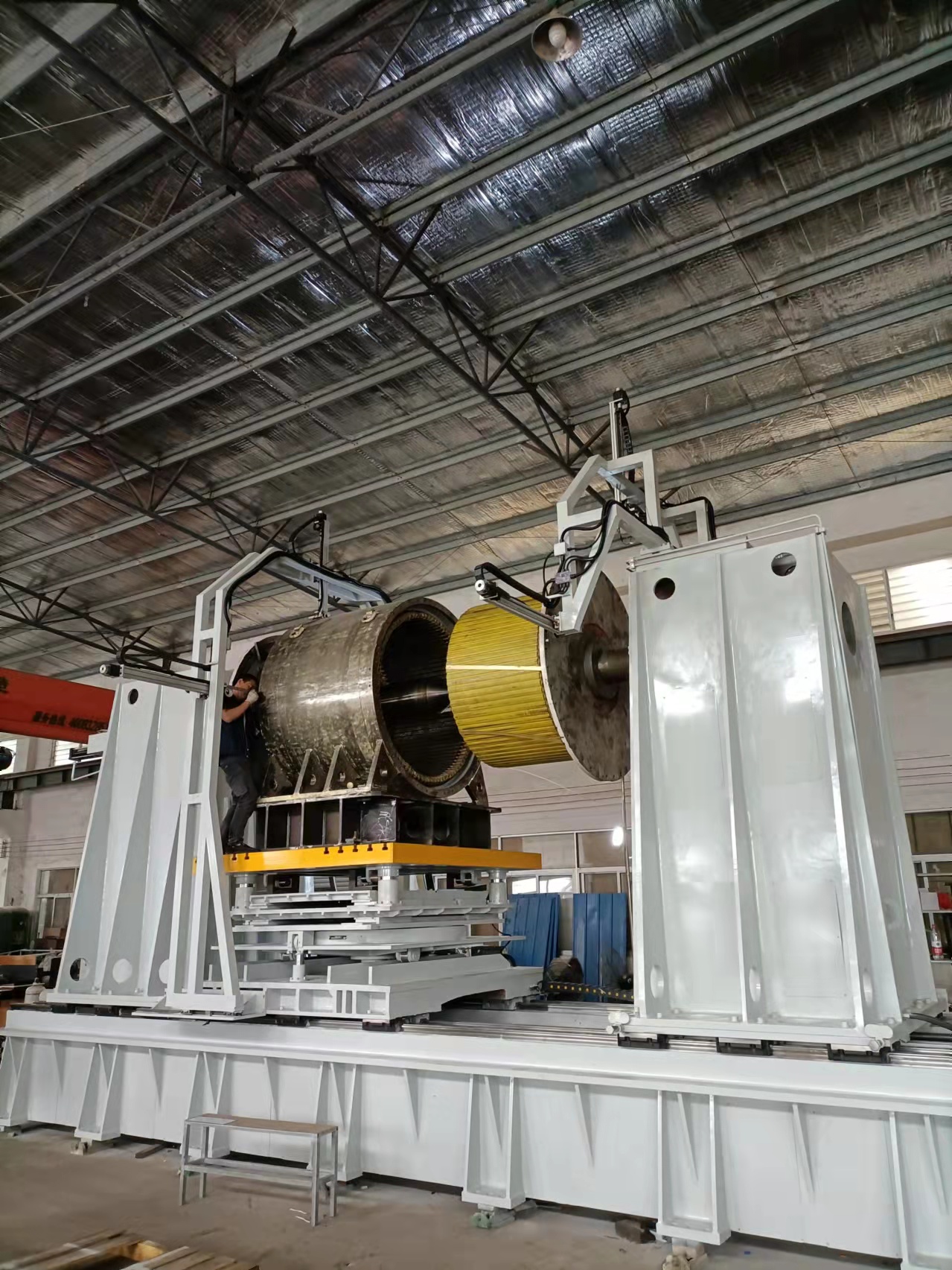 大型永磁電機(jī)合裝機(jī) 大型永磁電機(jī)合裝機(jī)